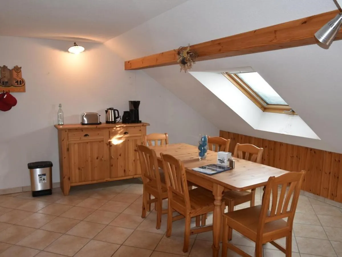 Duplex 3 Pieces 6 Pers Sous Les Toits Avec Balcon Et Garage - Montgenevre - Fr-1-266-163 Apartment